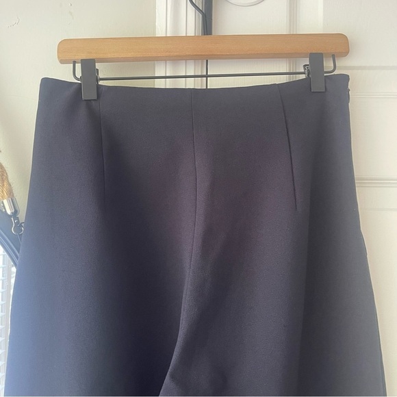 Kaarem Sua Tapered Trouser Pocket Pant - Picture 9 of 11